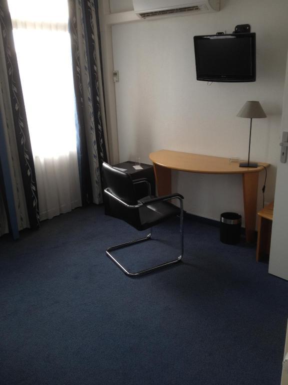 Amadeus Hotel Sarreguemines Oda fotoğraf