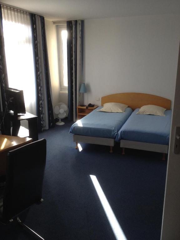 Amadeus Hotel Sarreguemines Oda fotoğraf